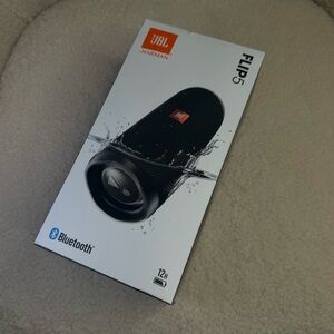 JBL Flip 5 - Portable Speaker Waterproof - Black Matte NWOT *No Box*